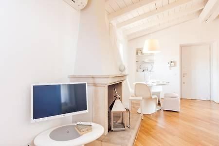 Di Punto In Bianco Home Verona Exterior foto