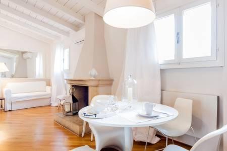 Di Punto In Bianco Home Verona Exterior foto